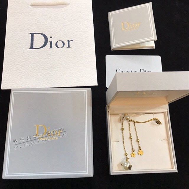 Dior飾品 迪奧經典熱銷款復古淡金色珍珠五角星cd蜜蜂字母單邊耳釘耳夾  zgd1207